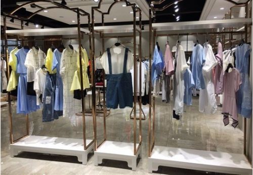 迪卡轩品牌女装折扣店 杭州服装批发与零售的优选之选